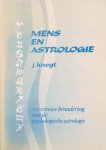 Knegt, J. - Mens en astrologie; een nieuwe benadering van de psychologische astrologie