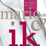 Mario , Ridder  . [ isbn 9789043911269 ] 2017 - Mario en Ik . ( De zomer op tafel.... ) Zoals hij in de keuken is, zo is hij in het bookazine. Zichzelf. Vader, echtgenoot, chef-kok. Mario Ridder (1972) maakte in 2006 furore door in restaurant De Zwethheul, als eerste chef-kok in  -