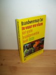 Kraaijenhagen, Cor & Eeden, Ed van - Brandweerman Cor. In vuur en vlam. Het grote brandpreventieboek