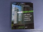 Peter Jacobs en Erwin De Decker / Wouter Rawoens (fotogr.) - Grenzeloos. Een reis langs het IJzeren Gordijn.