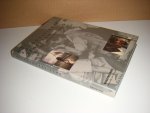 Swart, Joop; Emile Meijer, et al - Het fotografisch geheugen. Twaalf kenners over persfotografie. (De gebonden uitgave)