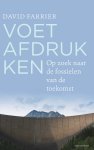 David Farrier - Voetafdrukken op zoek naar de fossielen van de toekomst