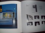 Alejandro Bahamón - "Minihuizen"  Presentatie van 25 kleine woonruimten, ontworpen door wereldwijd bekende architecten.