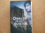 Marlo Schalesky - Dwalen in het duister