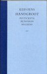 Fens, Kees - Handgroot. Postscripta bij boeken en lezen
