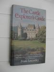 Bottomley, Frank - The Castle Explorer's Guide.