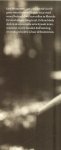 Wouterson Loes  [1963] ...  omslag Volken Beck  Foto auteur Serge Ligtenberg - De Tweede geschiedenis   Het is toch zo vroeg Esther aan Klessens, dat een therapeut in geen geval seksueel contact met een cliënt mag hebben, al gaat een patiënt om wat voor reden ook, bloot op schoot gaat zitten.