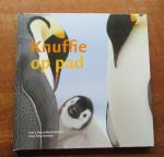 Scholten, Patty - Knuffie op pad - Een voorleesboekje over keizerpinguïns voor kinderen tot 6 jaar.