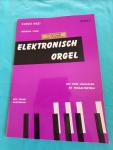 West, Carlo - (M) Leerboek voor Elekronisch Orgel Boek 5 (met twee manualen en pedaaltoetsen)
