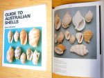Alan Hinton - Guide to Australian Shells 77 Colour Plates Illustrating Over 1,600 Individual Shells Representing 1060 Distinct Species