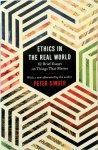 Peter Singer - Ethics in the real world 82 brief essays on things that matter