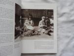 Simonet-Avril, Anne (tekst); Sophie Boussahba (foto's) - Lavend - Lavendel. Op het land en in huis, tuin en keuken.