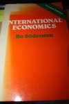 Sodersten, Bo - INTERNATIONAL ECONOMICS second edition.