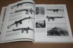  - Waffen Digest '89  (geweren, revolvers, pistolen etc)