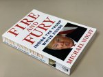 Michael Wolff - Fire and Fury. Inside the Trump White House
