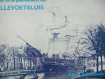 Klaas Buitenhuis - "Flitsen uit de geschiedenis van Hellevoetsluis"