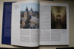 A.Koen Kleijn  ; Smit, Jos; Thunnissen, Claudia - architectuur: NEDERLANDSE BOUWKUNST een geschiedenis van tien eeuwen architectuur