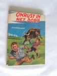 Hazelhoff, A.J. - Onrust in het dorp