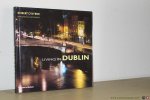O'Bryne, Robert - Living in Dublin. With 246 color photographs by Alex Ramsay.