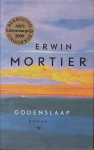 Mortier (Nevele, 28 november 1965), Erwin - Godenslaap - Godenslaap, de vijfde roman van Erwin Mortier, speelt zich af op het raakvlak tussen de grote geschiedenis en de kleine mensenlevens, tussen taal en wereld, verbeelding en werkelijkheid, tussen geschiedschrijving en verhalend proza.