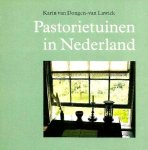  - PASTORIETUINEN in Nederland - Karin van Dungen-van Lawick - uitg. Kwadraat/Nederlandse Tuinenstichting, Amsterdam, 175 blz.
