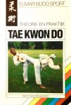 Thoutenhoofd , Rien . [ isbn 9789061205494 ] 4911 - Tae  Kwon  Do (  Theorie en praktijk . ) Taekwondo is een vechtkunst, die niet alleen weet te imponeren door de enorme slagvaardigheid, maar vooral ook door de sierlijk uitgevoerde pumsee's, waarmee deze sport wordt tot een bewegingskunst.  -