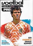 Diverse - Voetbal International Pro - Een eigenwijs Oranje-nummer -De toekomst van het voetbal