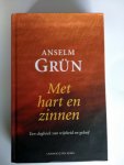 Grun, A. - MET HART EN ZINNEN - een dagboek van wijsheid en geloof / druk 2 Grun, A. - MET HART EN ZINNEN - een dagboek van wijsheid en geloof / druk 2