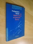 Zes keer diverse schrijvers Aafke Huisman; Marijke Sluijter; Josette Hoex / Liesbeth Schreuder Ingrid Ligtermoet / Leonie Zwetsloot:Prijzen vanaf 8,50 euro - Zes keer: school / kinderopvang / kindercentrum / gastouderbureau /  (zie meer info)  Elly Singer:Jet van Bennekom