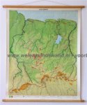  - Schoolkaart / wandkaart van Suriname