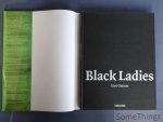 Uwe Ommer (photogr.) / Calixthe Beyala (text). - Uwe Ommer. Black Ladies. [FR-ENG-DEU]