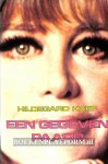 Knef, Hildegard - Een gegeven paard