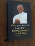 Johannes Paulus II - Over de drempel van de hoop