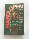 Levy, Richard; Illustrator:Nooyer, Loes de - Hardlopen van trimmen tot en met de marathon  Compleet handboek met praktische informatie voor mannen en vrouwen