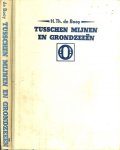 Booy, H. Th de .. met foto van Schipper C. Bot .. Neeltje Jacoba & en Vliesloot - Tusschen mijnen en grondzeeen met zwart wit foto's met kaartje van de gemaakte reddingstochten N.Z.H.R.M. September 1939-mei 1945