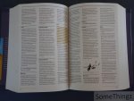 Hans de Groot (red.). - Van Dale idioomwoordenboek. Verklaring en herkomst van uitdrukkingen en gezegden.