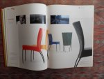 Lubbe, Sandor (voorwoord). - Art View Creative Red Book. - Oriëntatie voor visuele communicatie. 1992. --- 1e dr., 1992. In rood linnen geb. met blindstempel. Geheel in prakt. nieuwstaat, geen naam ingeschreven en geen onderstrepingen. Zeer fraaie uitgave met honderden foto