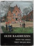 Mens, Jan, foto's Arielli - Oude raadhuizen