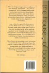 Spoerry, Anne .Vertaald door  Annemarie Vervoordeldonk met 10 pagina's  zwart - wit en kleuren fotos - Mama Daktari