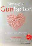 Cobben , Michiel . [ isbn 9789024401154 ] - Verhoog je Gunfactor . (  In 7 stappen naar zakelijk succes . )  De gunfactor is de belangrijkste reden waarom mensen met elkaar zaken willen en blijven doen. Product, reclame en prijs zijn in elke markt van ondergeschikt belang, het is je  -