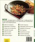 Müller, Veronika .. Vertaling van Annemien van der Veen - WOK SNEL KLAAR * wok eenvoudig te maken en verfijnd van smaak-heerlijke gerchten uit de wok,die gegarandeerd lukken en in een oogwenk klaar zijn