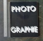 Peignot, Charles (pref.) - Photographie 1930. Arts et Metiers Graphique, Paris No. 16