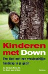 Ann van Hooste - Kinderen met Down een kind opvoeden met het syndroom van Down. Wegwijzer voor de hulpverlening thuis