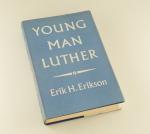 Erikson, Erik H. - Young Man Luther / A Study in Psychoanalysis and History