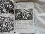Brakel, J P van - Hervormd gevormd : uitgegeven ter gelegenheid van het 100-jarig bestaan van de Hervormde scholen te Katwijk aan Zee