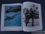 Edward J. Marolda. - The U.S. Navy in the Vietnam War. An illustrated history.