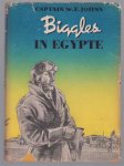 WE Johns - Biggles in Egypte  MET STOFOMSLAG