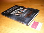 Sanders, Charles - Ooggetuigen van de Tweede Wereldoorlog [Met DVD] Bijzondere ooggetuigenissen van Nederlanders die de oorlog hebben meegemaakt