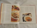 by Michele Anna Jordan  (Author), Kristine Kidd (Author), Joanne Weir  (Author), Chuck Williams (Author), Joyce Oudkerk Pool (Photographer) - Williams-Sonoma Complete Pasta Cookbook - an oversized, full-color illustrated cookbook.