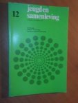 Redactie - Jeugd en samenleving. Jaargang 4 december 1974